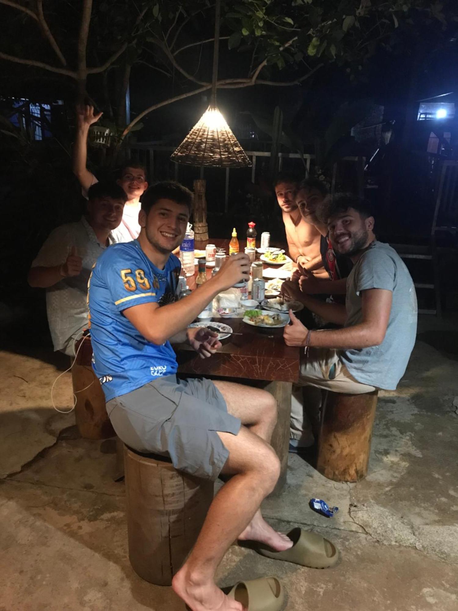 Happy Homestay Banlung & Trekking Exteriör bild